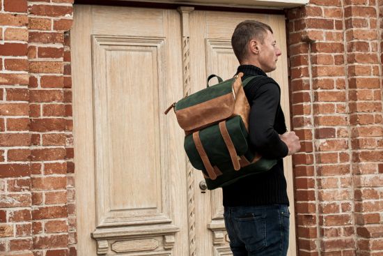 Кожаный мужской рюкзак для ноутбука Кожаный мужской рюкзак для ноутбука