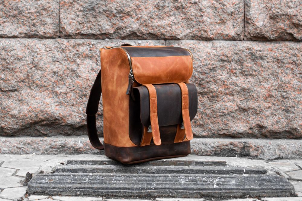 Кожаный рюкзак для ручной клади коричневого цвета