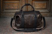 Кожаная мужская сумка для ручной клади коричневого цвета Кожаная мужская сумка для ручной клади коричневого цвета