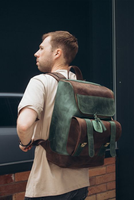 Кожаный рюкзак Калифорния унисекс среднего размера Кожаный рюкзак Калифорния унисекс среднего размера