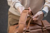 Компактна дорожня сумка Круїз із натуральної шкіри з відділом для ноутбука Компактна дорожня сумка Круїз із натуральної шкіри з відділом для ноутбука