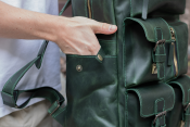 Вместительный рюкзак Джейкоб из натуральной зеленой кожи